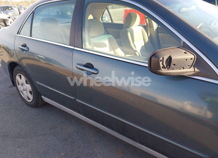 Photo 12 of 2005 Honda Accord 2.4 LX (VIN 1HGCM56465A071294)