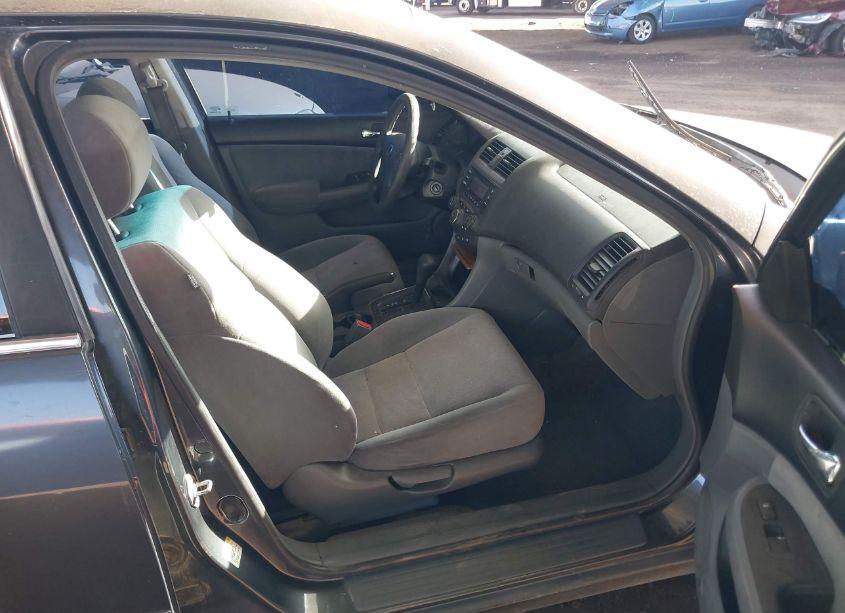 Photo 5 of 2005 Honda Accord 2.4 LX (VIN 1HGCM56465A085051)