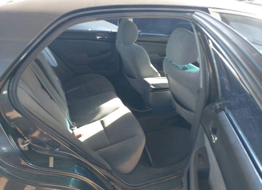 Photo 8 of 2005 Honda Accord 2.4 LX (VIN 1HGCM56465A085051)