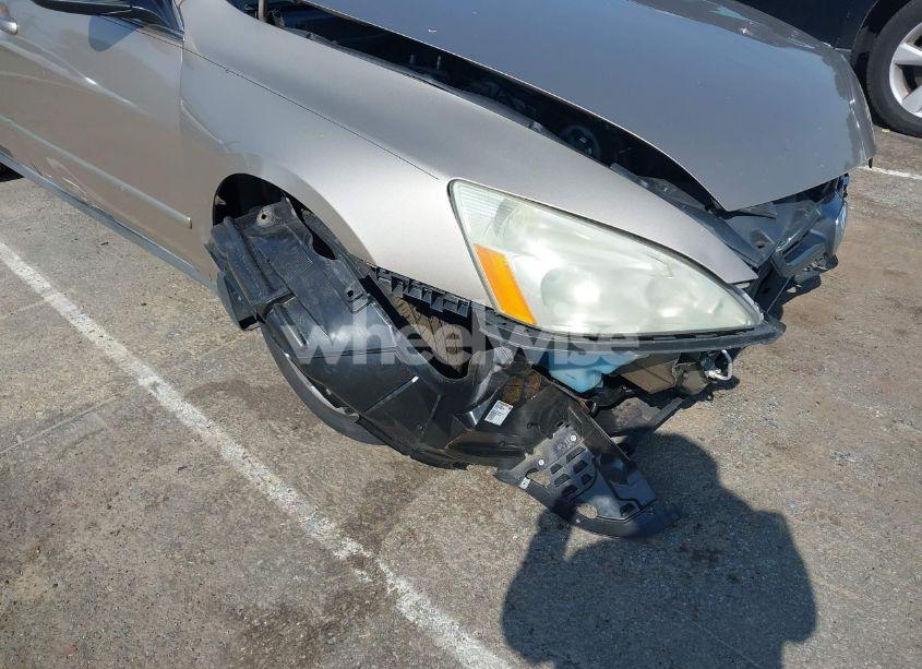 Photo 13 of 2005 Honda Accord 2.4 LX (VIN 1HGCM56465A097197)