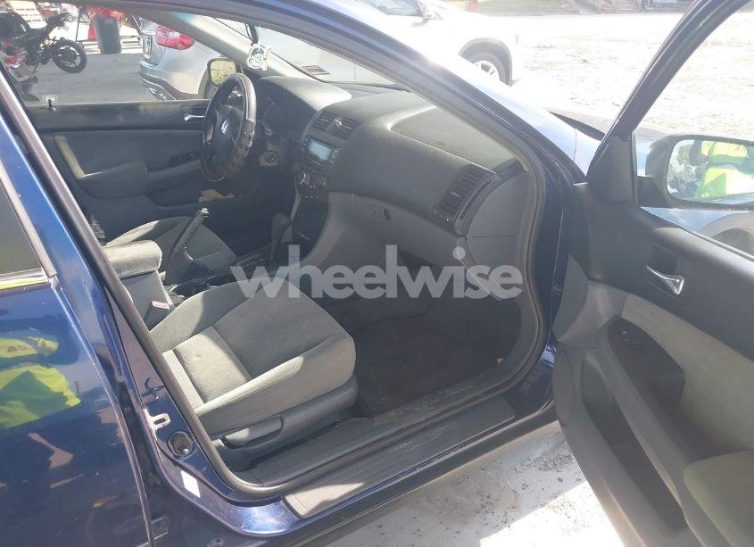 Photo 5 of 2005 Honda Accord 2.4 LX (VIN 1HGCM56465A104388)