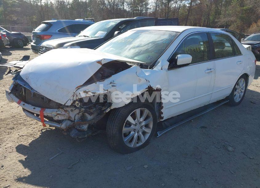 Photo 2 of 2005 Honda Accord 2.4 LX (VIN 1HGCM56465A164817)