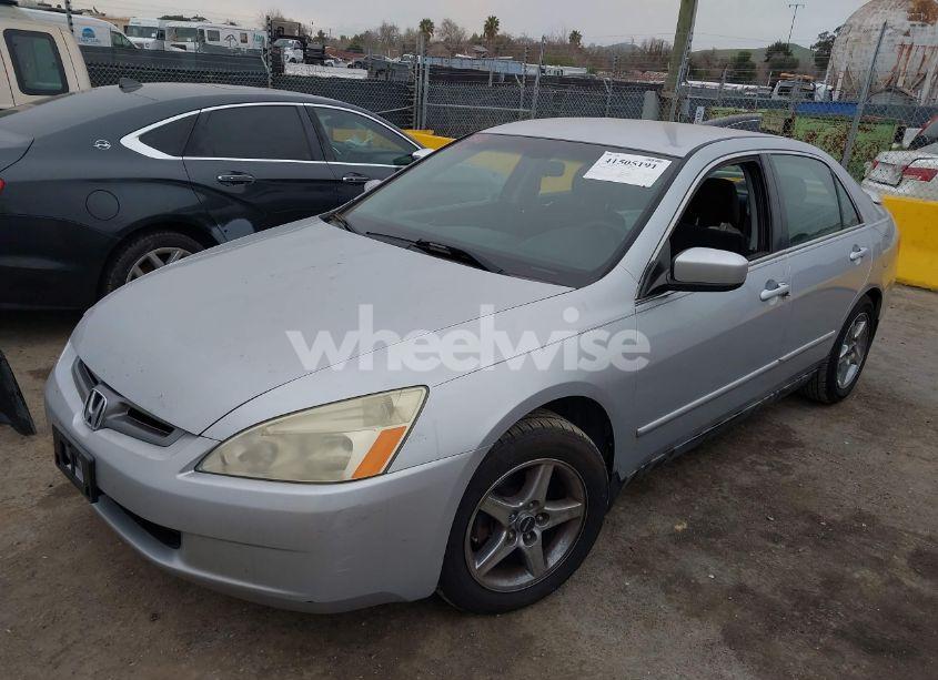 Photo 2 of 2005 Honda Accord 2.4 LX (VIN 1HGCM56465A165336)