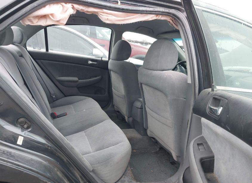 Photo 8 of 2005 Honda Accord 2.4 LX (VIN 1HGCM56465A170147)