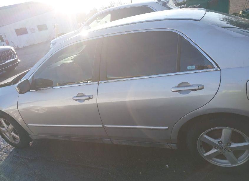 Photo 14 of 2005 Honda Accord 2.4 LX (VIN 1HGCM56465L002173)