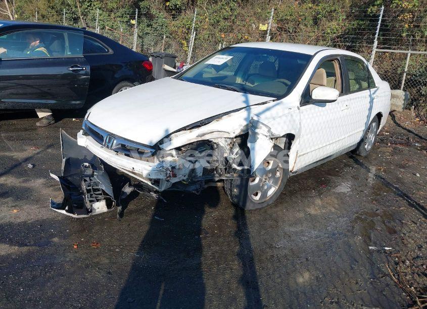 Photo 2 of 2007 Honda Accord 2.4 LX (VIN 1HGCM56467A213128)