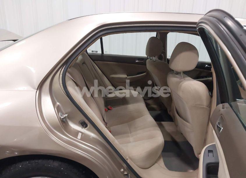 Photo 8 of 2005 Honda Accord 2.4 LX (VIN 1HGCM56475A017843)