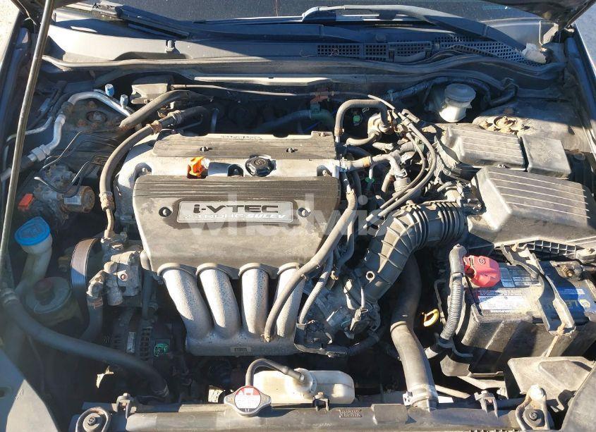 Photo 10 of 2005 Honda Accord 2.4 LX (VIN 1HGCM56475A024825)