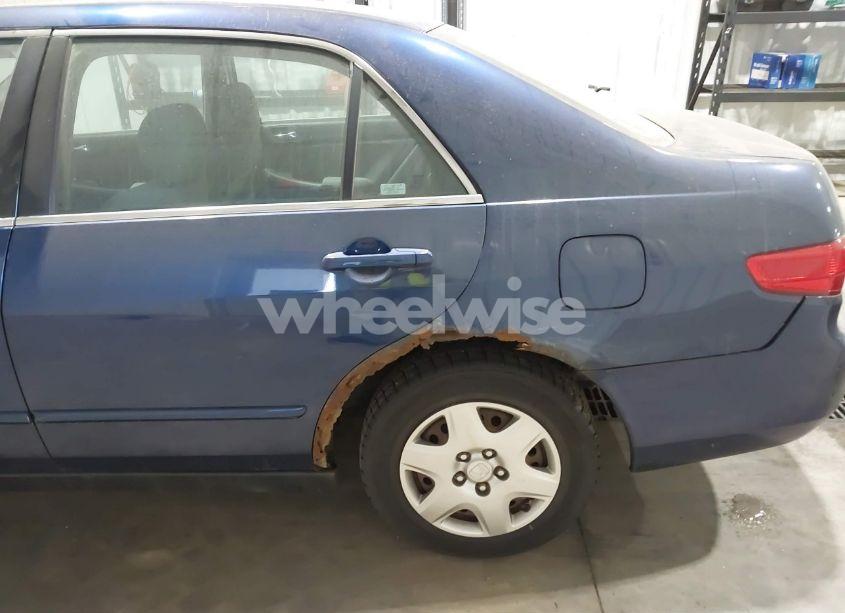 Photo 12 of 2005 Honda Accord 2.4 LX (VIN 1HGCM56475A028423)