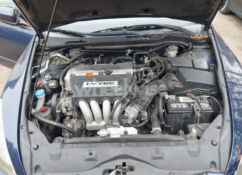 Photo 10 of 2005 Honda Accord 2.4 LX (VIN 1HGCM56475A051099)