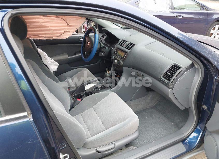 Photo 5 of 2005 Honda Accord 2.4 LX (VIN 1HGCM56475A051099)