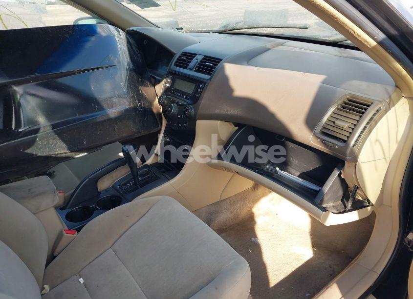 Photo 5 of 2005 Honda Accord 2.4 LX (VIN 1HGCM56475A069215)