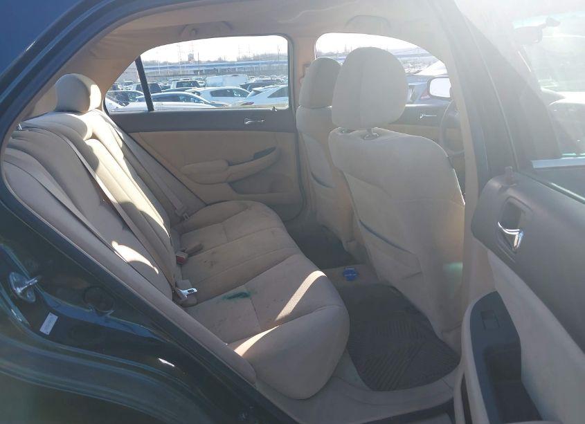 Photo 8 of 2005 Honda Accord 2.4 LX (VIN 1HGCM56475A076746)