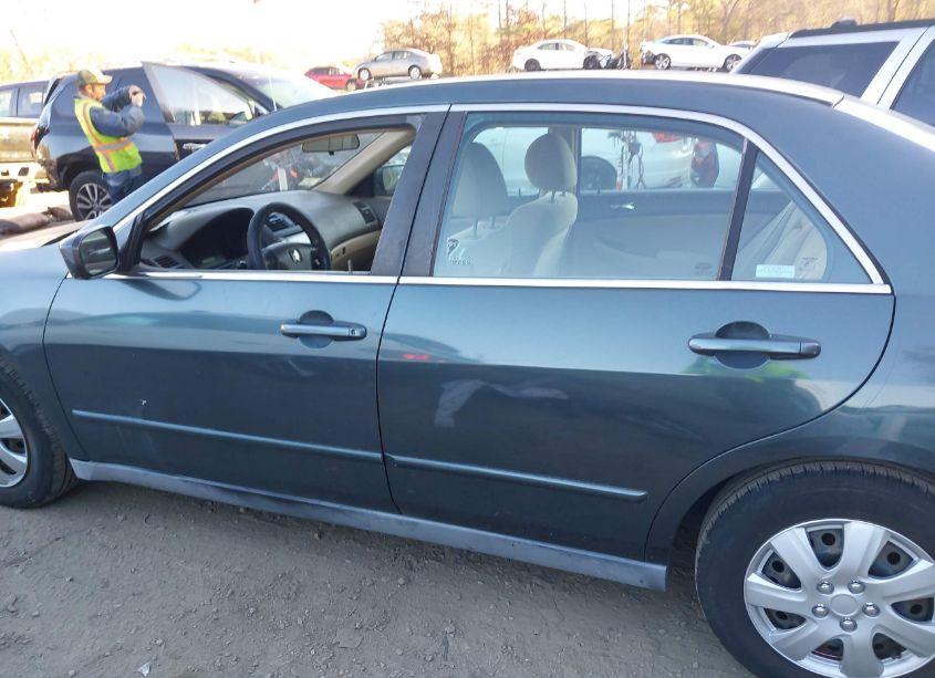 Photo 15 of 2005 Honda Accord 2.4 LX (VIN 1HGCM56475A085088)