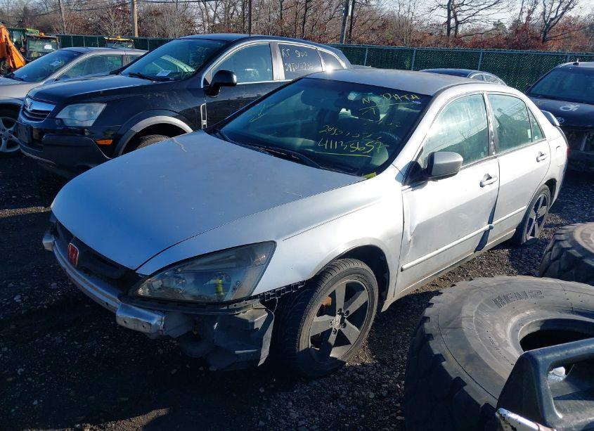 Photo 2 of 2005 Honda Accord 2.4 LX (VIN 1HGCM56475A112600)