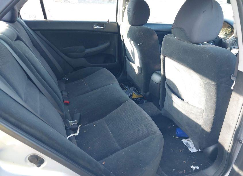 Photo 8 of 2005 Honda Accord 2.4 LX (VIN 1HGCM56475A112600)