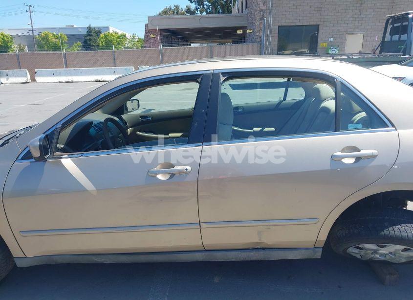 Photo 14 of 2005 Honda Accord 2.4 LX (VIN 1HGCM56475A127579)