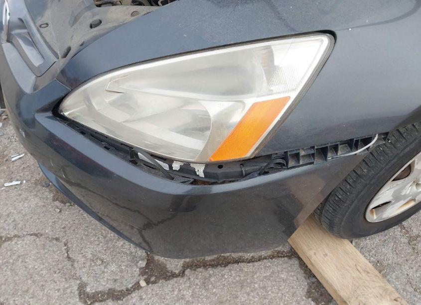 Photo 6 of 2005 Honda Accord 2.4 LX (VIN 1HGCM56475A130868)