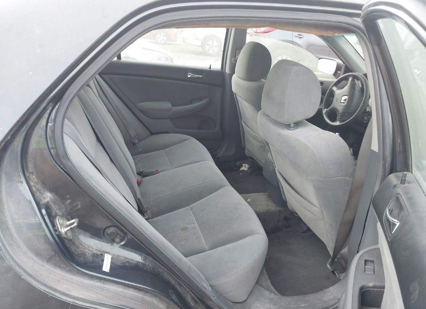 Photo 8 of 2005 Honda Accord 2.4 LX (VIN 1HGCM56475A130868)