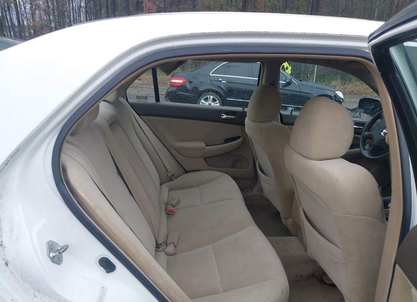 Photo 8 of 2005 Honda Accord 2.4 LX (VIN 1HGCM56475A145337)