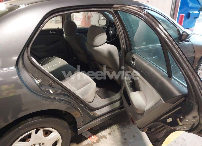 Photo 8 of 2005 Honda Accord 2.4 LX (VIN 1HGCM56475A193520)