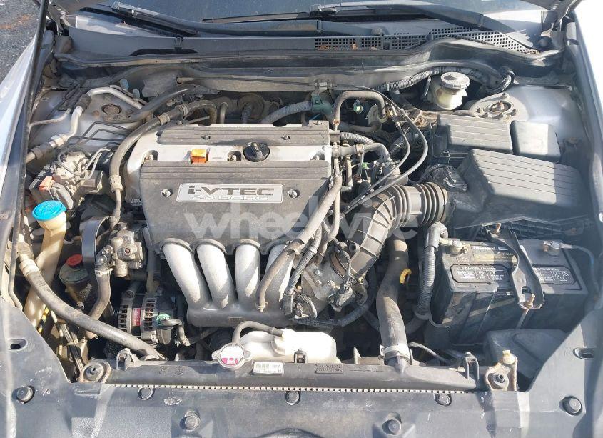 Photo 10 of 2005 Honda Accord 2.4 LX (VIN 1HGCM56475L000870)