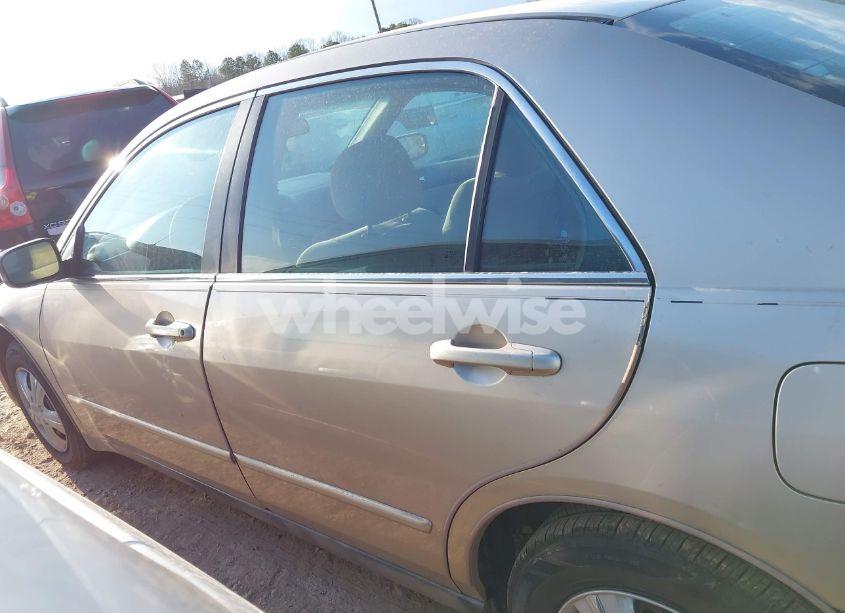 Photo 14 of 2005 Honda Accord 2.4 LX (VIN 1HGCM56485A006463)