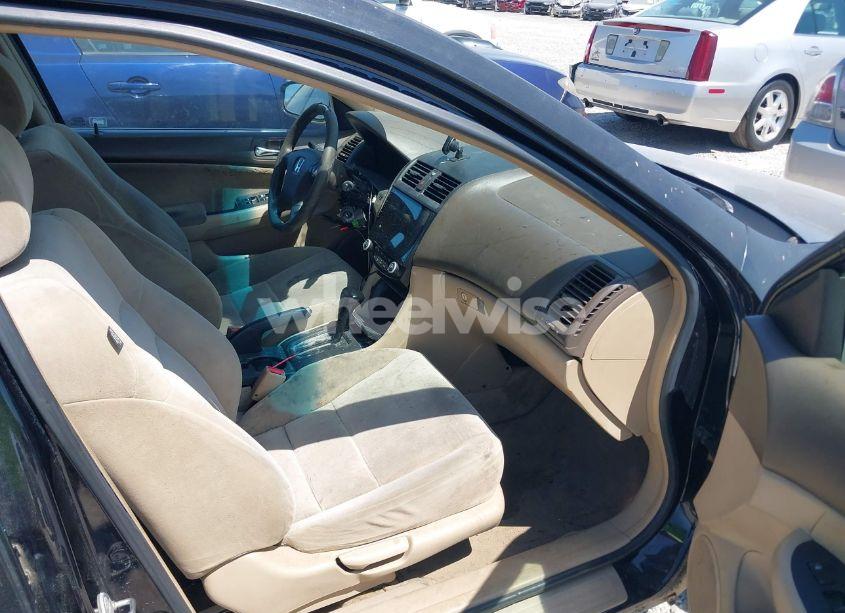 Photo 5 of 2005 Honda Accord 2.4 LX (VIN 1HGCM56485A086900)