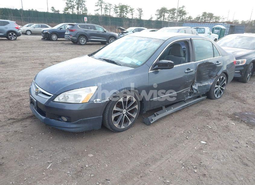 Photo 2 of 2005 Honda Accord 2.4 LX (VIN 1HGCM56485A090476)