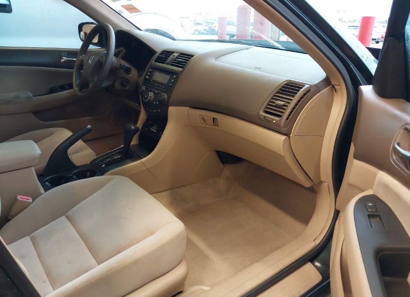 Photo 5 of 2005 Honda Accord 2.4 LX (VIN 1HGCM56485A091692)