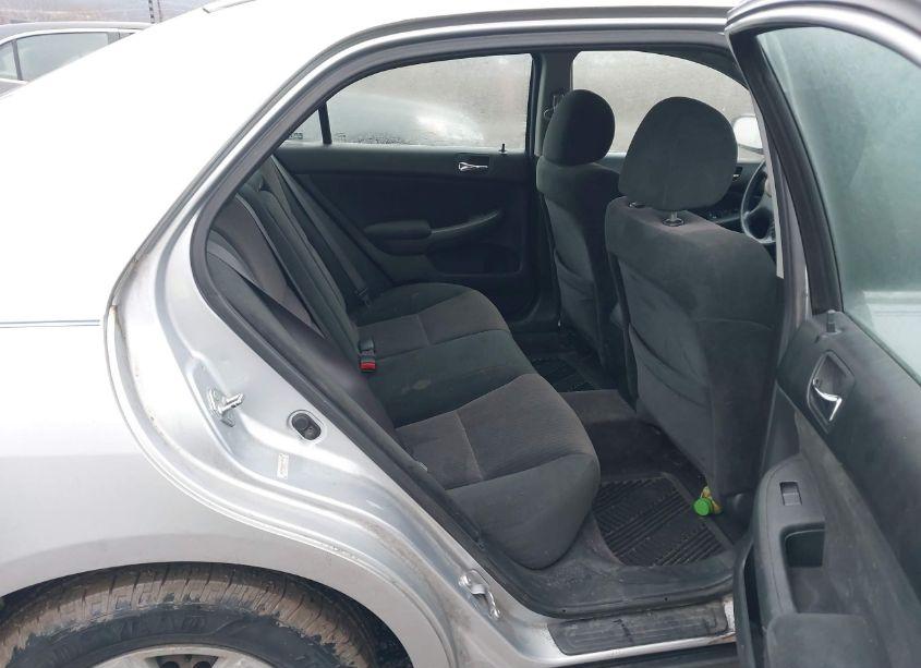 Photo 8 of 2005 Honda Accord 2.4 LX (VIN 1HGCM56485A140910)