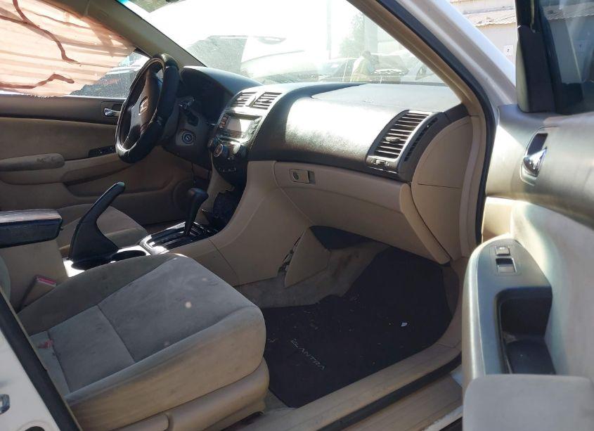 Photo 5 of 2005 Honda Accord 2.4 LX (VIN 1HGCM56485A170926)