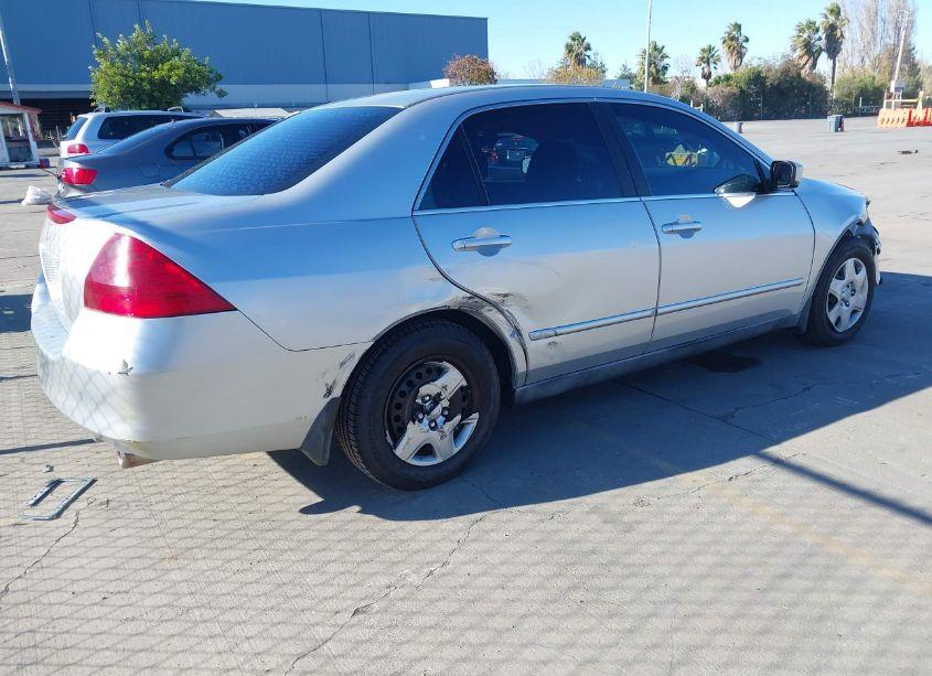 Photo 4 of 2006 Honda Accord 2.4 LX (VIN 1HGCM56486A007100)