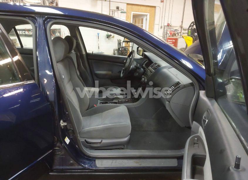 Photo 5 of 2006 Honda Accord 2.4 LX (VIN 1HGCM56486A058127)