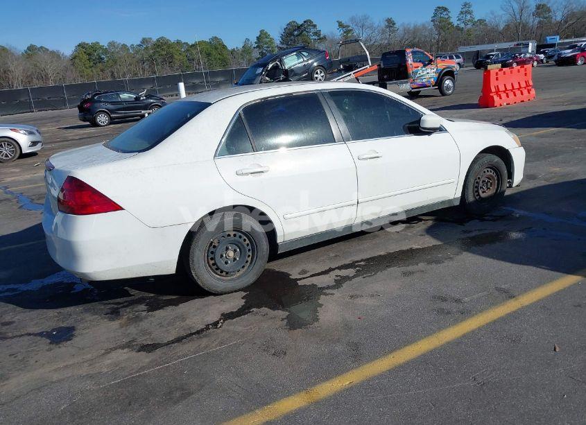 Photo 4 of 2006 Honda Accord 2.4 LX (VIN 1HGCM56486A058581)