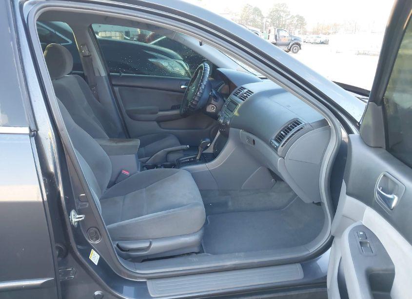 Photo 5 of 2007 Honda Accord 2.4 LX (VIN 1HGCM56487A077360)