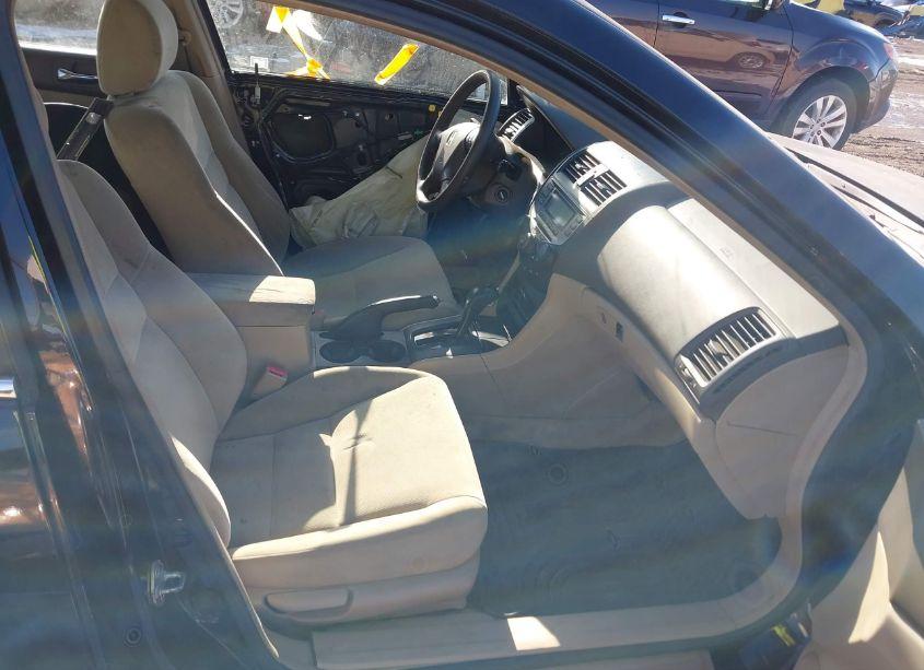 Photo 5 of 2007 Honda Accord 2.4 LX (VIN 1HGCM56487A149836)