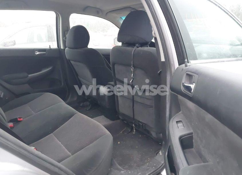 Photo 8 of 2004 Honda Accord 2.4 LX (VIN 1HGCM56494A146567)