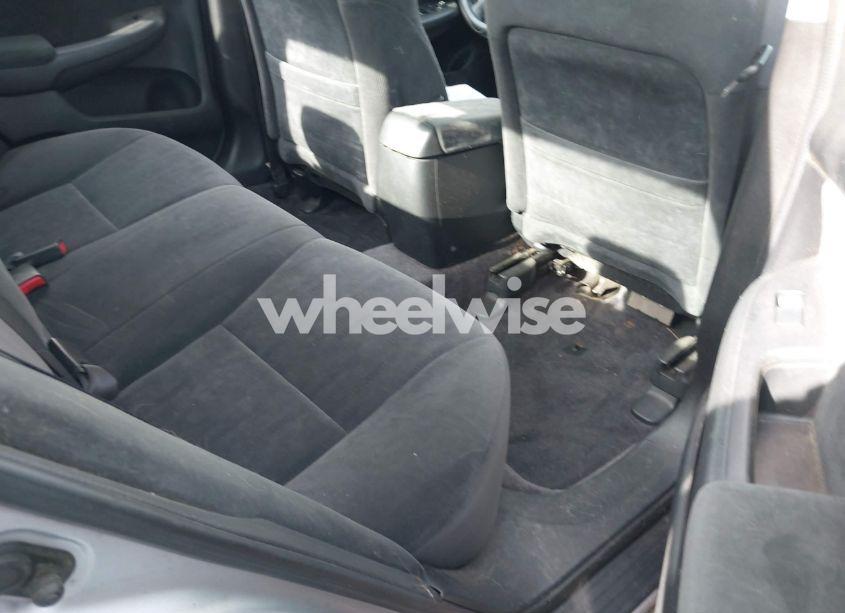 Photo 8 of 2005 Honda Accord 2.4 LX (VIN 1HGCM56495A028097)