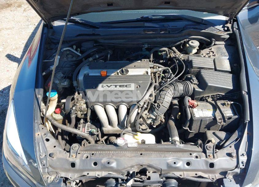 Photo 10 of 2005 Honda Accord 2.4 LX (VIN 1HGCM56495A055476)