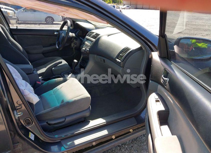 Photo 5 of 2005 Honda Accord 2.4 LX (VIN 1HGCM56495A055476)