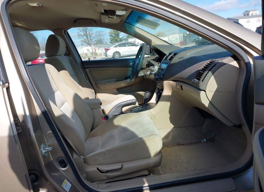 Photo 5 of 2005 Honda Accord 2.4 LX (VIN 1HGCM56495A192630)