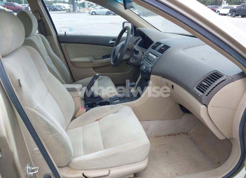 Photo 5 of 2006 Honda Accord 2.4 LX (VIN 1HGCM56496A148497)