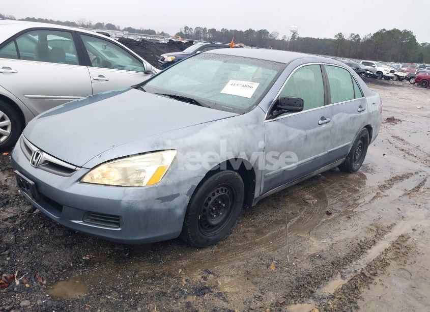 Photo 2 of 2007 Honda Accord 2.4 LX (VIN 1HGCM56497A069624)