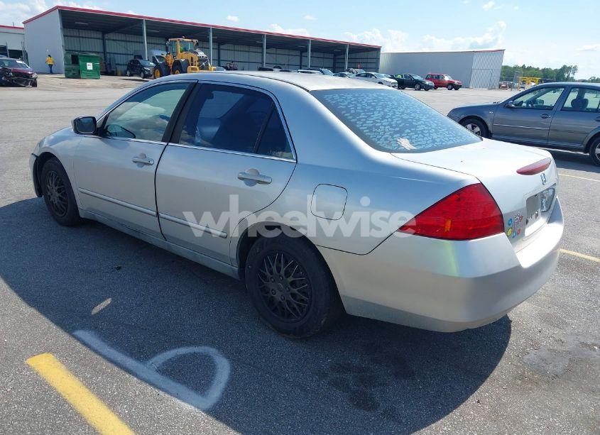 Photo 3 of 2007 Honda Accord 2.4 LX (VIN 1HGCM56497A105232)