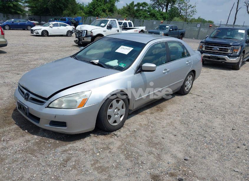 Photo 2 of 2007 Honda Accord 2.4 LX (VIN 1HGCM56497A214015)