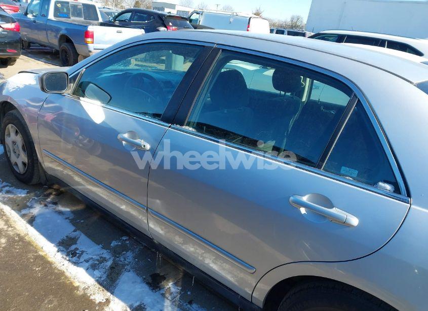 Photo 14 of 2005 Honda Accord 2.4 LX (VIN 1HGCM564X5A191762)