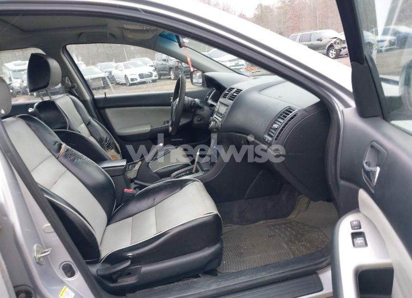 Photo 5 of 2003 Honda Accord 2.4 EX (VIN 1HGCM56603A101520)