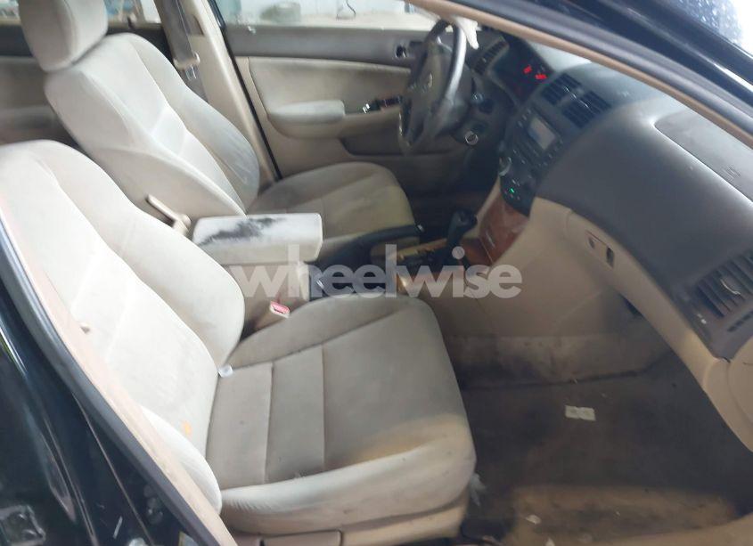 Photo 5 of 2004 Honda Accord 2.4 EX (VIN 1HGCM56634A048569)