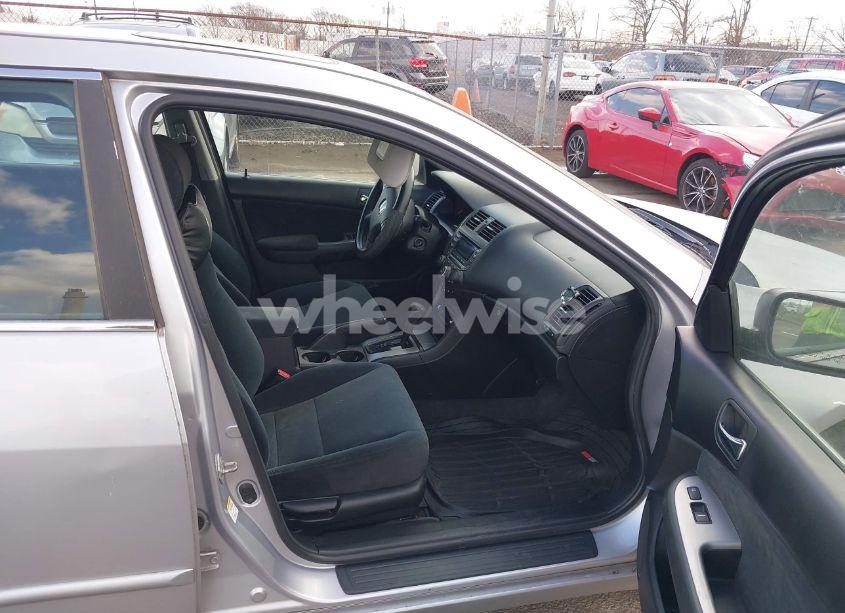 Photo 5 of 2004 Honda Accord 2.4 EX (VIN 1HGCM56634A097531)